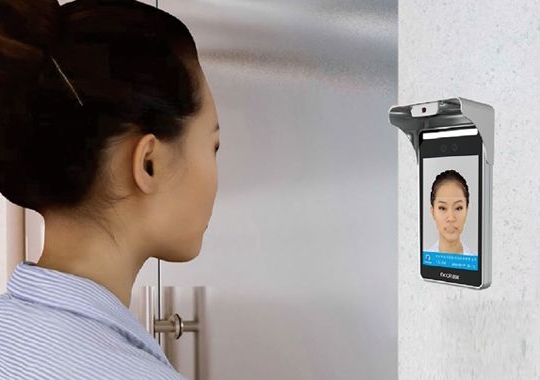 人员考勤及数据更新