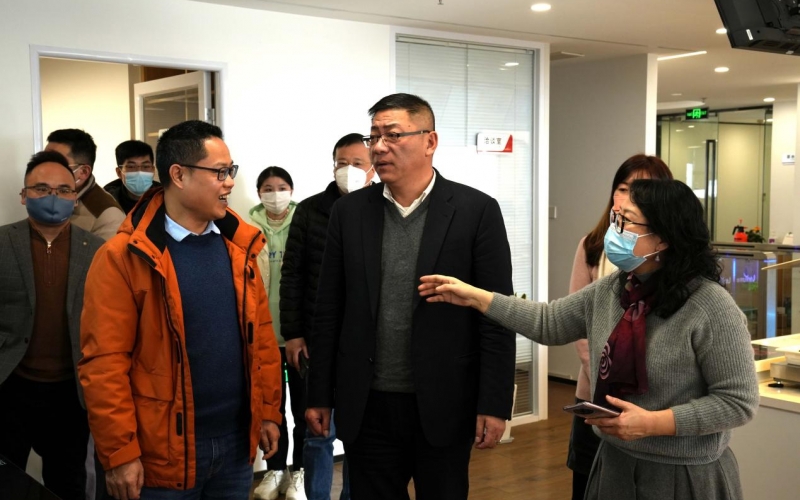 学习互访、成果交流,江苏省轻工协会餐饮设备专业委员会领导莅临我司参观指导